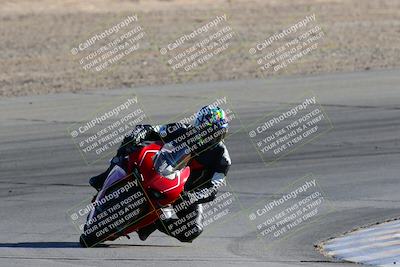 media/Jan-08-2022-SoCal Trackdays (Sat) [[1ec2777125]]/Turn 10 (2pm)/